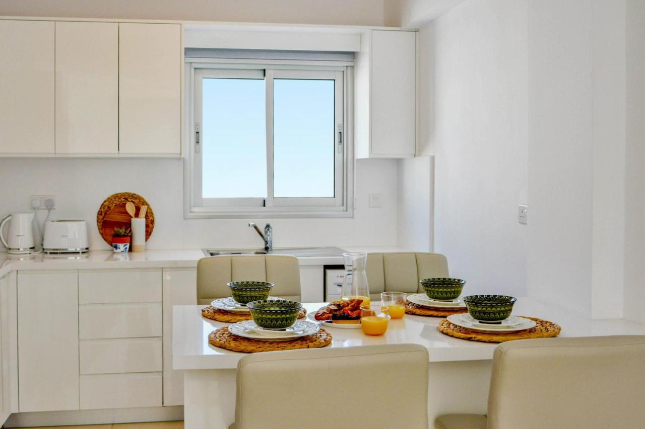 Appartement Phaedrus Living: Seaside Luxury Flat Lighthouse 67 à Paphos Extérieur photo